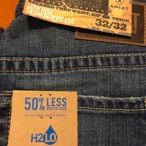 Men’s Ariat jeans 32/32 NWT